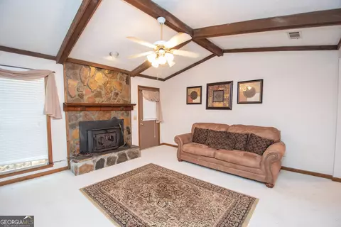 Living - 95 Beaver Run, Lagrange, GA 30241 photo 2 of 5