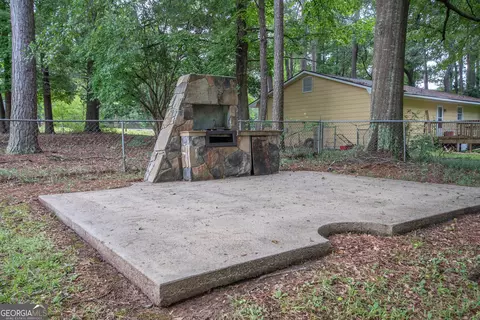 Exterior - 95 Beaver Run, Lagrange, GA 30241 photo 6 of 8