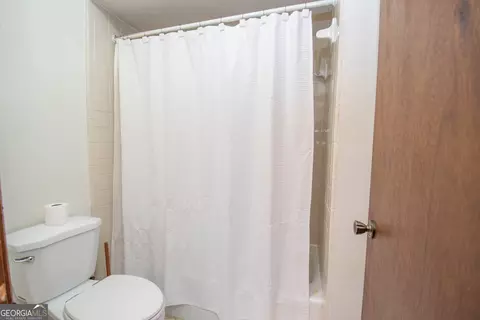 Bath - 95 Beaver Run, Lagrange, GA 30241 photo 2 of 3