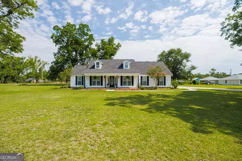 5681 Upper New Bethel Rd, Ray City, GA 31645