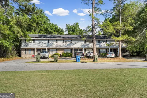 706 Saint Marys Dr, Waycross, GA 31501