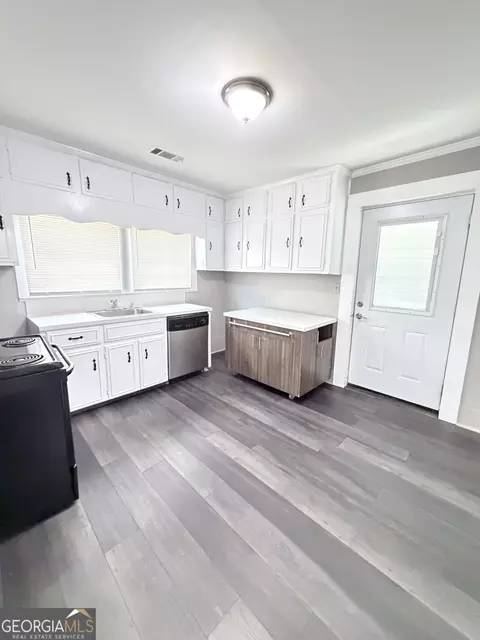 Kitchen - 213 N Lee St, Lagrange, GA 30240 photo 1 of 4