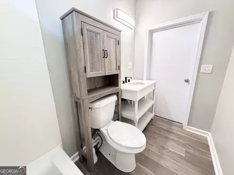Bath - 213 N Lee St, Lagrange, GA 30240 photo 3 of 4