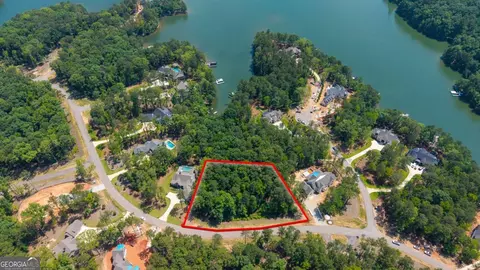 1261 Jumping Rock Dr, Greensboro, GA 30642