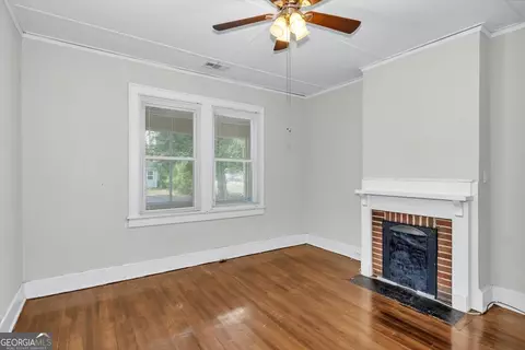 Living - 1926 Howard Ave, Augusta, GA 30904 photo 4 of 4