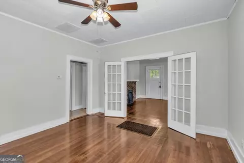 Living - 1926 Howard Ave, Augusta, GA 30904 photo 3 of 4