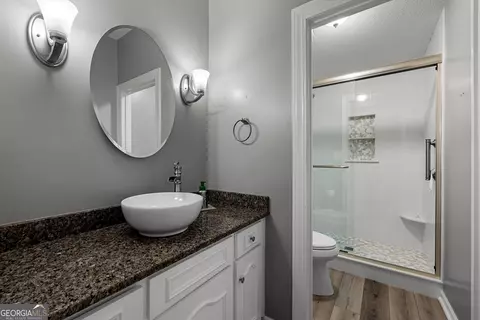 Bath - 214 Highland Trl, Lagrange, GA 30240 photo 1 of 6