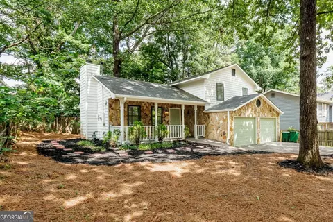 627 Ridge Ave, Stone Mountain, GA 30083