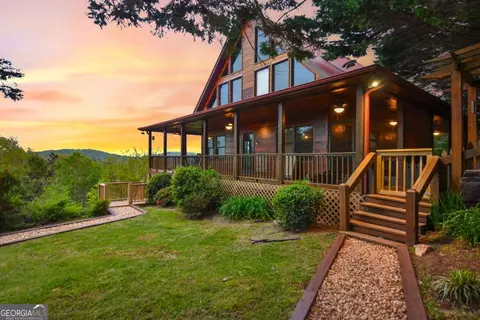 48 Lookout Dr, Blue Ridge, GA 30513