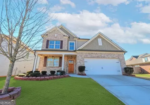 87 Round Pond Dr, Lilburn, GA 30047