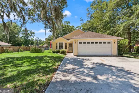 512 E William Ave, Kingsland, GA 31548