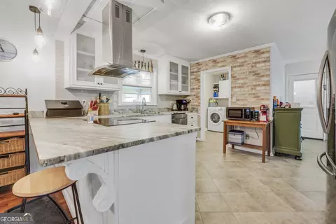 Kitchen - 105 Pine St, Barnesville, GA 30204 photo 1 of 4