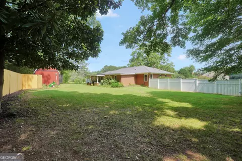 Exterior - 105 Pine St, Barnesville, GA 30204 photo 7 of 8
