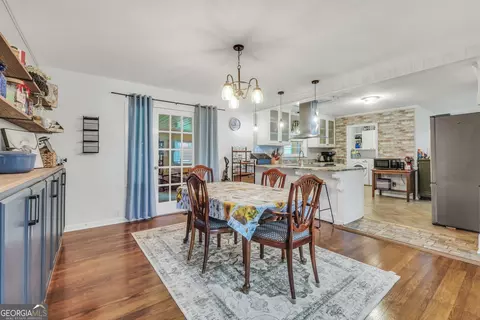 Dining - 105 Pine St, Barnesville, GA 30204 photo 3 of 3