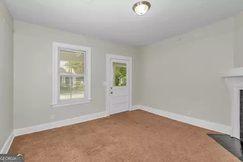 Living - 107 Ellis St, Augusta, GA 30901 photo 1 of 4
