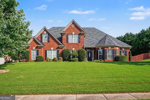 8100 Powhattan Ct, Mcdonough, GA 30252
