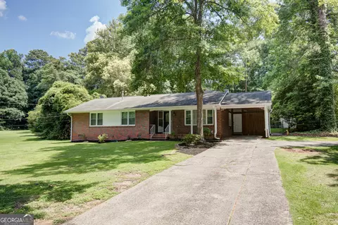 300 Kelly Dr, Fayetteville, GA 30214