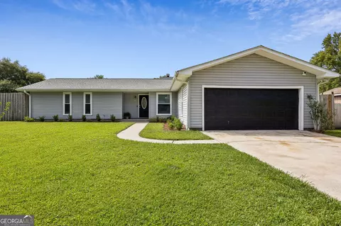 105 Wolf Bay Cir, Kingsland, GA 31548