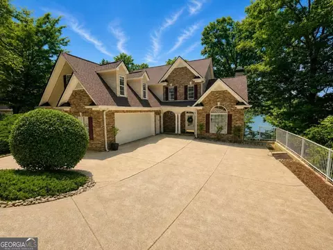 6183 Cardinal Dr, Gainesville, GA 30506