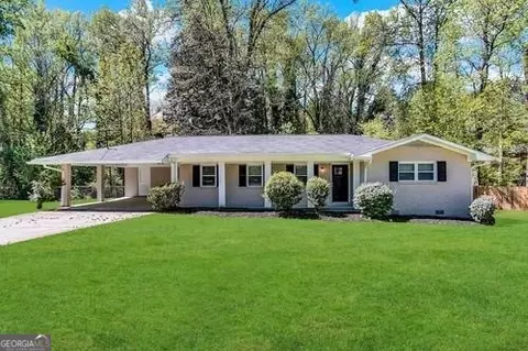 2176 Elinwood Dr, East Point, GA 30344
