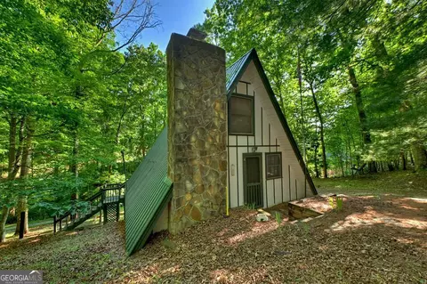 32 Lake Front Dr, Morganton, GA 30560