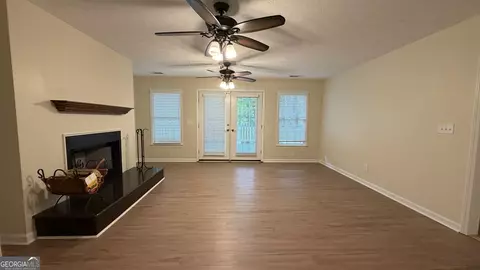 Living - 2477 Upper Big Springs Rd, Lagrange, GA 30241 photo 4 of 6