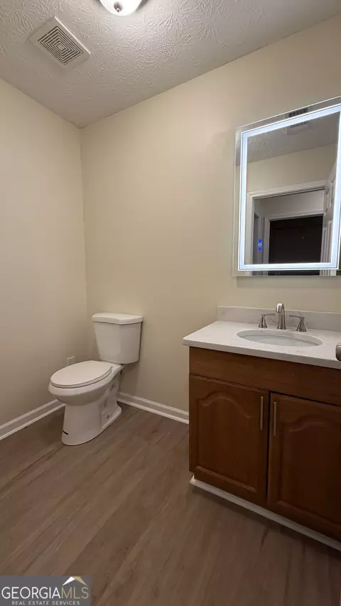 Bath - 2477 Upper Big Springs Rd, Lagrange, GA 30241 photo 3 of 5