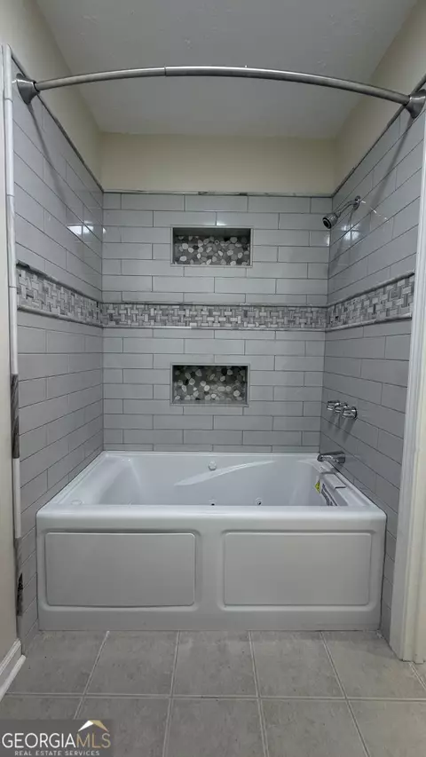 Bath - 2477 Upper Big Springs Rd, Lagrange, GA 30241 photo 5 of 5