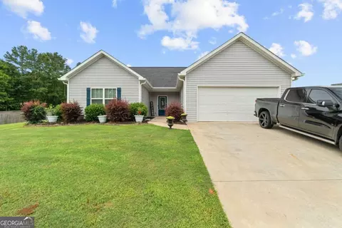 112 Grizzly Trl, Carrollton, GA 30117