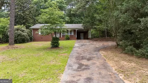 681 S Highway 42, Forsyth, GA 31029
