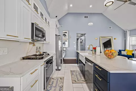 Kitchen - 15 Freeman Ct, Covington, GA 30016 photo 4 of 5