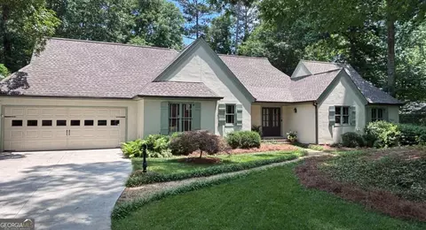 5168 Sandlewood Ct, Marietta, GA 30068