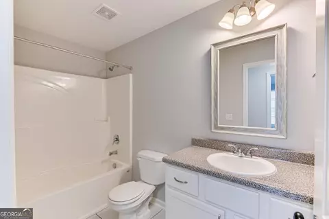 Bath - 870 Goodale Dr, Augusta, GA 30909 photo 3 of 3