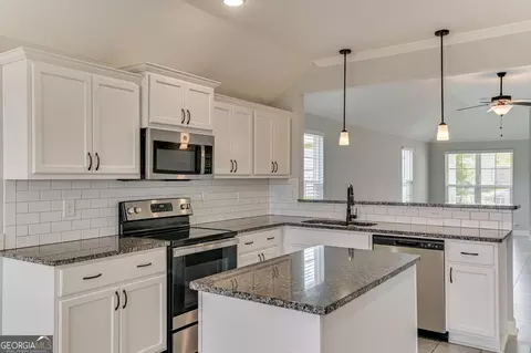 Kitchen - 870 Goodale Dr, Augusta, GA 30909 photo 3 of 4