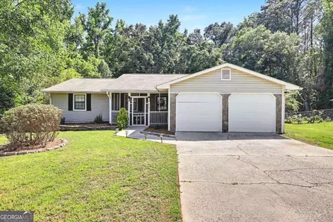9421 Forest Knoll Dr, Jonesboro, GA 30238