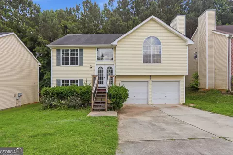 6276 Crooked Creek Dr, Rex, GA 30273
