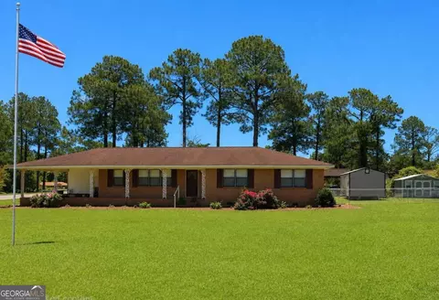 146 Lincoln Ave, Fitzgerald, GA 31750