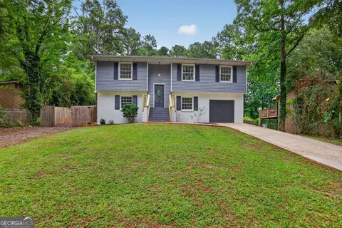 657 Overlook Ct, Jonesboro, GA 30238