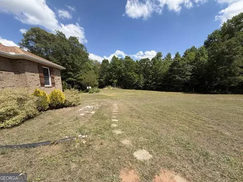 Exterior - 402 Renee Rd, Pendergrass, GA 30567 photo 7 of 21