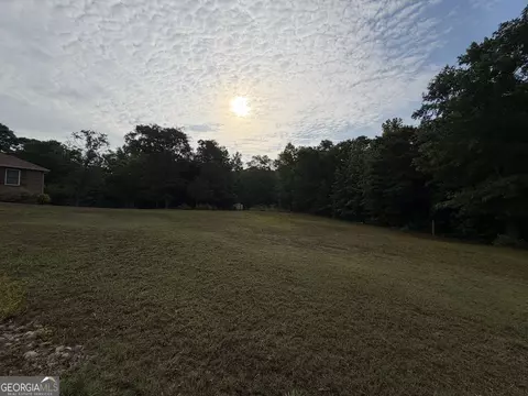 Exterior - 402 Renee Rd, Pendergrass, GA 30567 photo 14 of 21