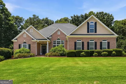 139 Montvale Dr, Hoschton, GA 30548
