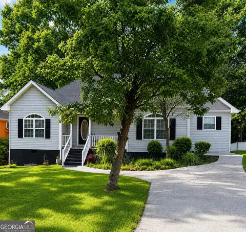 115 Rocky Point Rd, Jackson, GA 30233