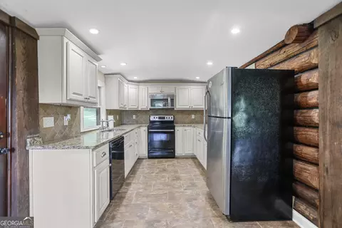 Kitchen - 120 Jandale Dr, Lagrange, GA 30241 photo 3 of 3