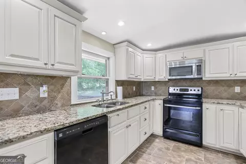 Kitchen - 120 Jandale Dr, Lagrange, GA 30241 photo 1 of 3