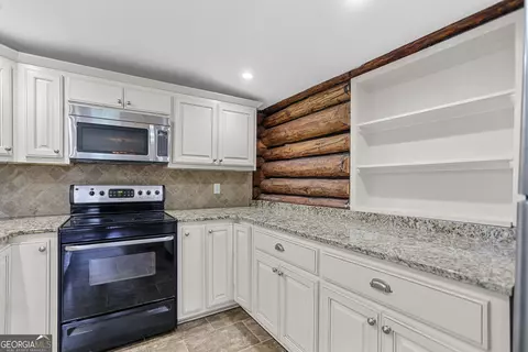 Kitchen - 120 Jandale Dr, Lagrange, GA 30241 photo 2 of 3