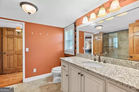 Bath - 120 Jandale Dr, Lagrange, GA 30241 photo 1 of 4
