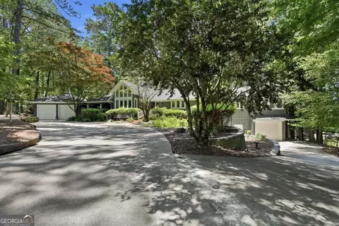 6504 Yacht Club Rd, Flowery Branch, GA 30542