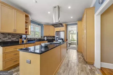 Kitchen - 244 Dodgen Rd, Hampton, GA 30228 photo 4 of 6