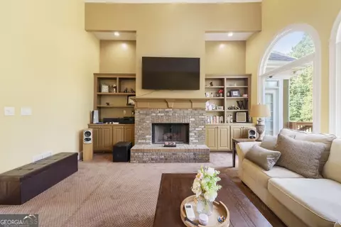 Living - 244 Dodgen Rd, Hampton, GA 30228 photo 2 of 4