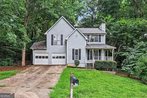 8326 Commanche Ct, Jonesboro, GA 30236